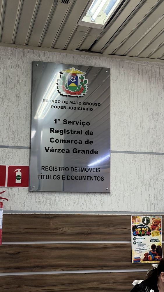 Placa do 1º Serviço Registral da Comarca de Várzea Grande, Poder Judiciário de Mato Grosso